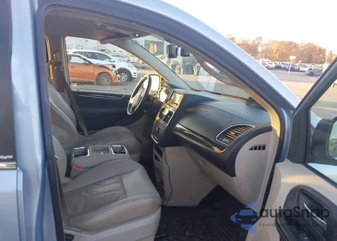 2013 Chrysler Town & Country Touring z USA, uszkodzony, nr VIN 2C4RC1BG6DR802949